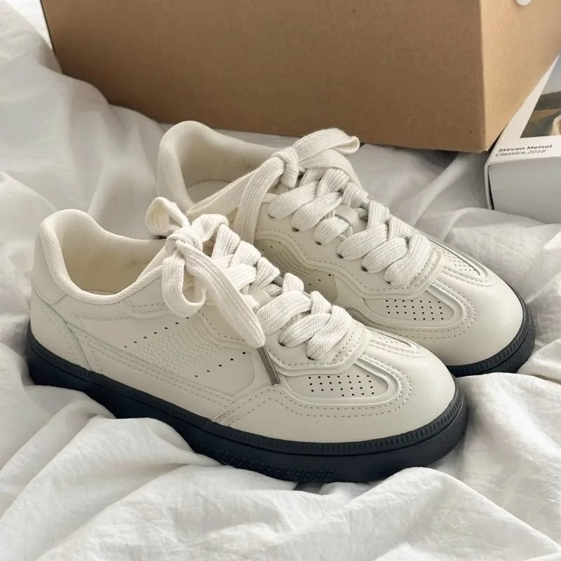 Sepatu Putih Bersirkulasi Modi - Outdoor Sports Shoes ulasan dan harga